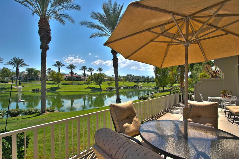 561 Falcon View, Palm Desert, CA 92211