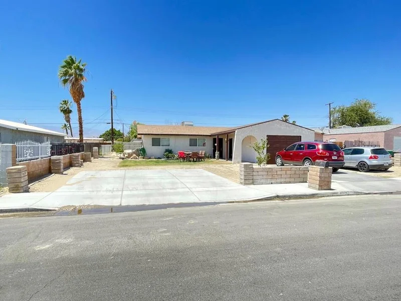 43287 Kenya, Indio, CA 92201