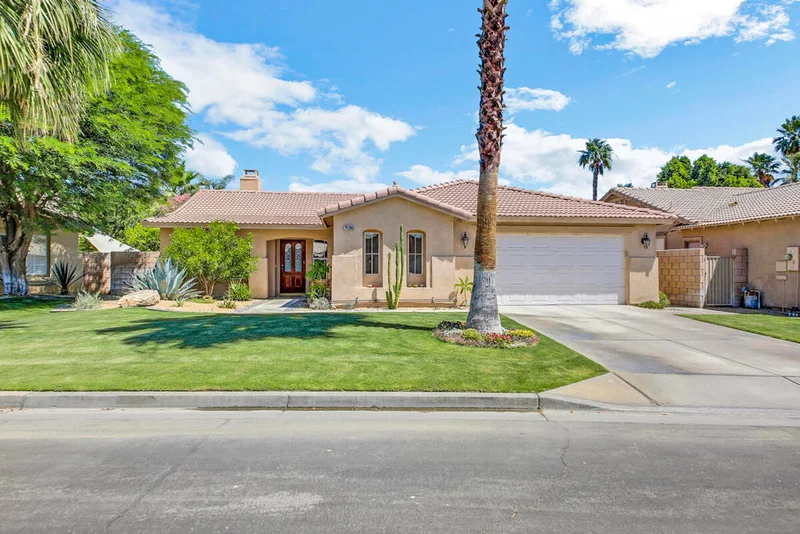79280 Sierra Vista, La Quinta, CA 92253