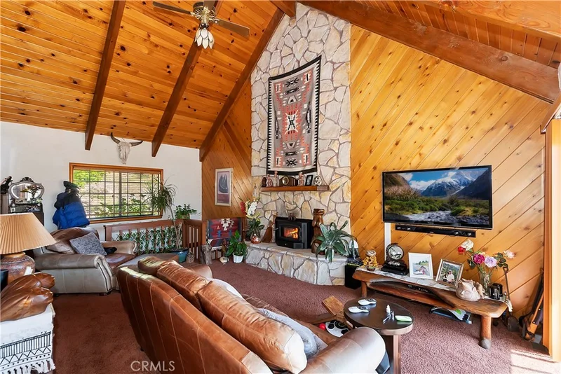 1134 Yukon, Lake Arrowhead, CA 92352