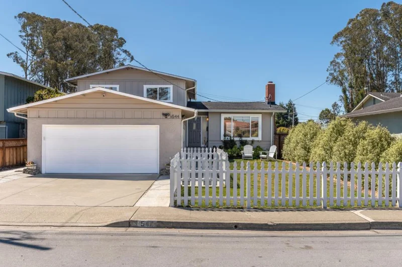 544 Grove, Half Moon Bay, CA 94019