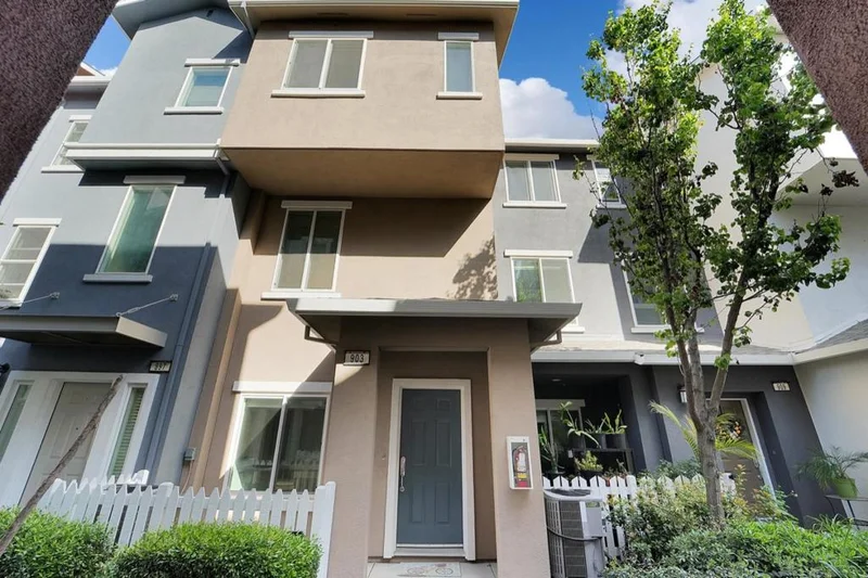 903 Alta Mar, San Jose, CA 95126