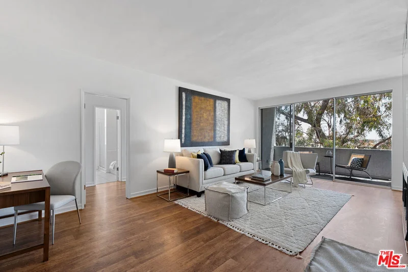 901 10th #404, Santa Monica, CA 90403