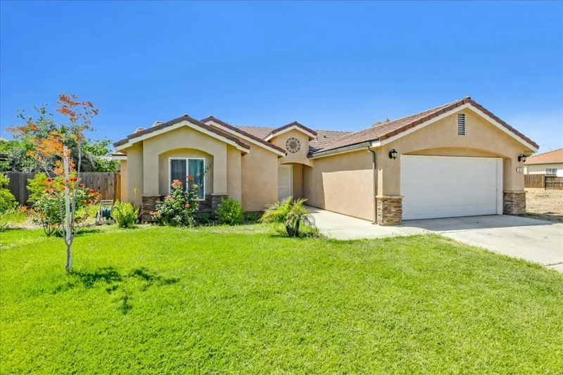 910 Azalea, Los Banos, CA 93635
