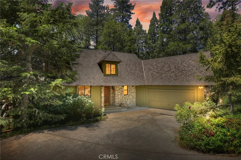 27649 West Shore Rd, Lake Arrowhead, CA 92352