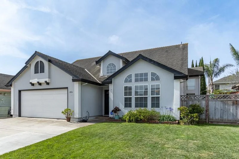 1016 Crestview, Salinas, CA 93906