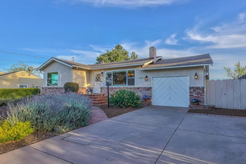 1000 Portola Drive, Del Rey Oaks, CA 93940