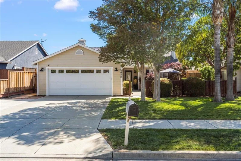 5458 Mesa, Gilroy, CA 95020