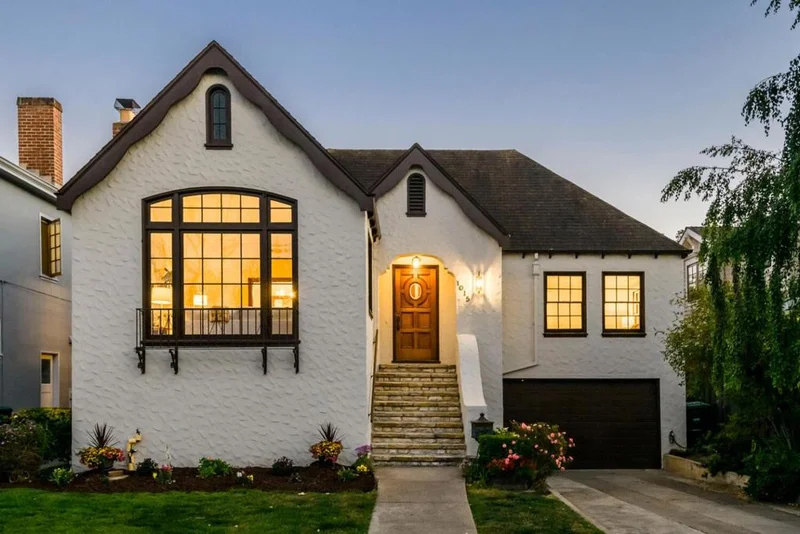 1015 Laguna Avenue, Burlingame, CA 94010