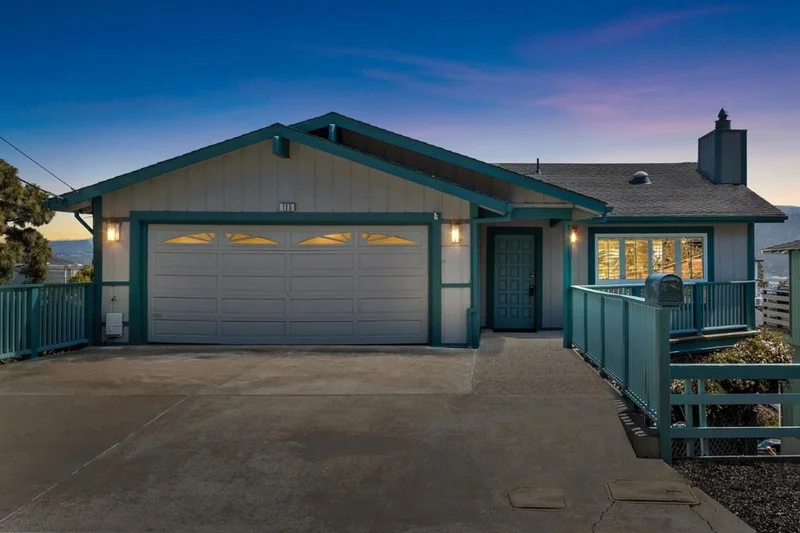 115 Stanley, Pacifica, CA 94044