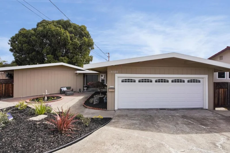 18580 Capricorn, Castro Valley, CA 94546