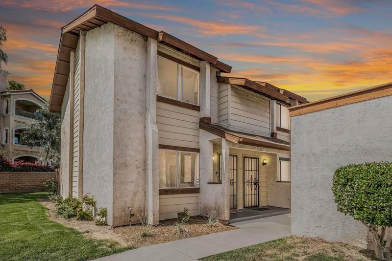 5130 River #F, Oceanside, CA 92057