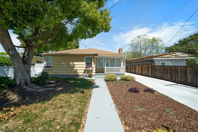 781 Ivy Drive, Menlo Park, CA 94025