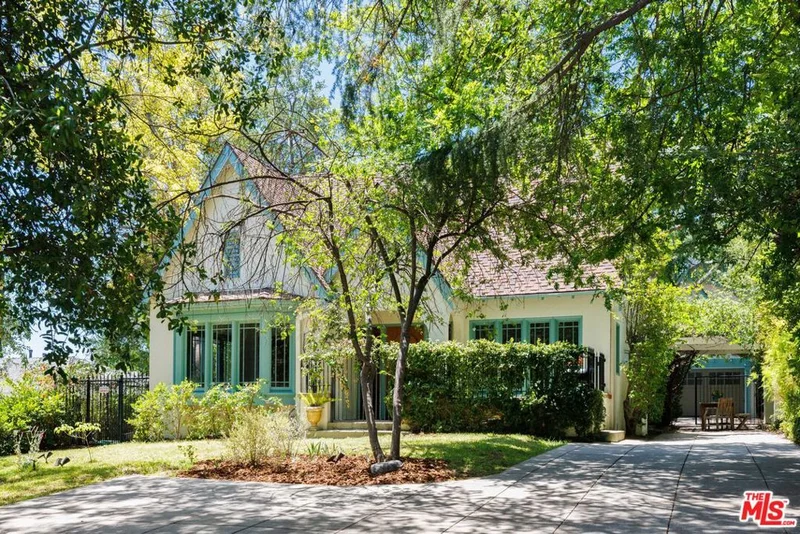2545 Ganesha, Altadena, CA 91001