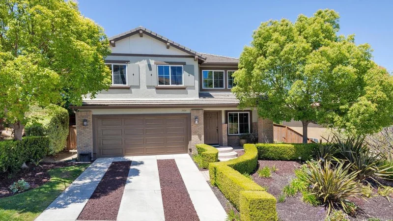1004 Via Santalina, San Marcos, CA 92069