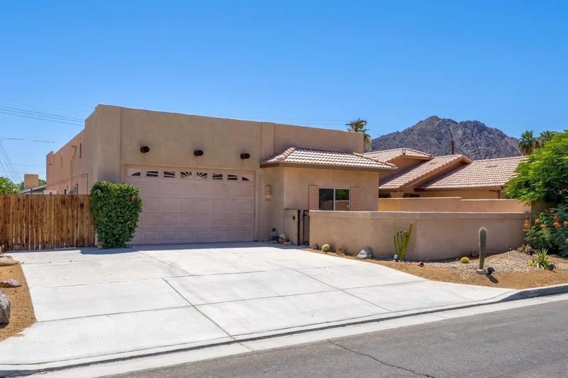 51520 Avenida Mendoza, La Quinta, CA 92253