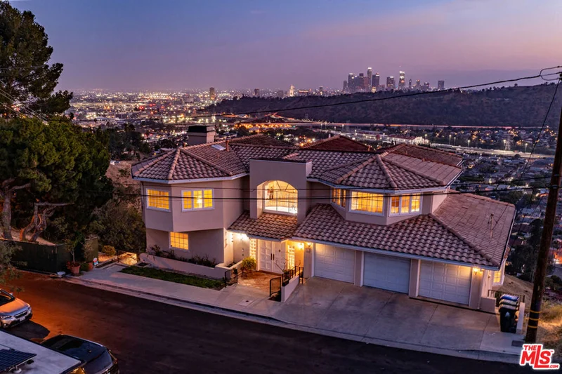 864 Avenue 37, Los Angeles, CA 90065