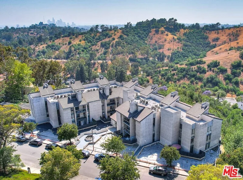 4239 Via Arbolada #305, Los Angeles, CA 90042