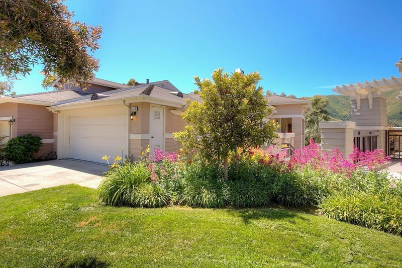 123 Kestrel, Brisbane, CA 94005