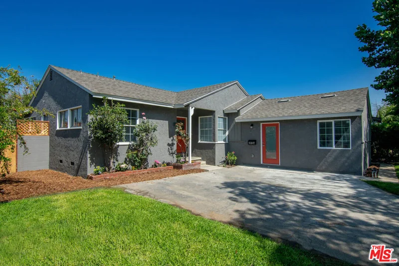 10349 Cedros Avenue, San Fernando, CA 91345
