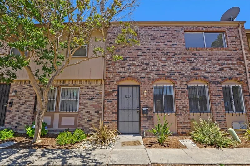 4223 Savannah, Sacramento, CA 95823