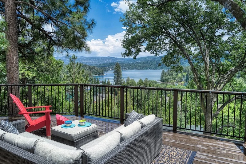 27550 North Bay, Lake Arrowhead, CA 92352