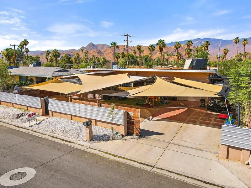 891 S Avenida Evelita, Palm Springs, CA 92264