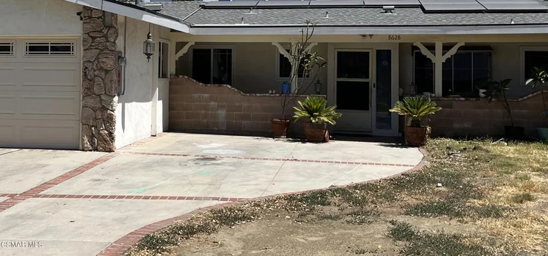 8628 Saloma, Panorama City, CA 91402