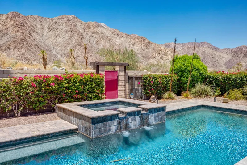 54435 Avenida Madero, La Quinta, CA 92253