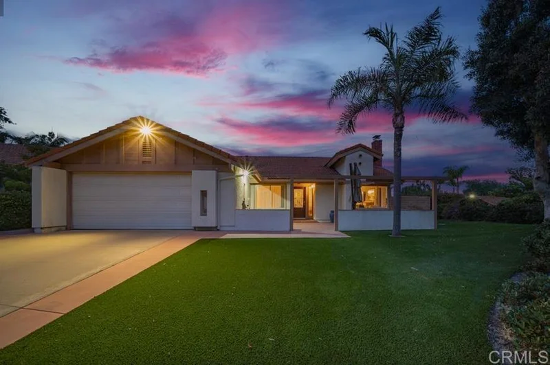3020 Segovia, Carlsbad, CA 92009
