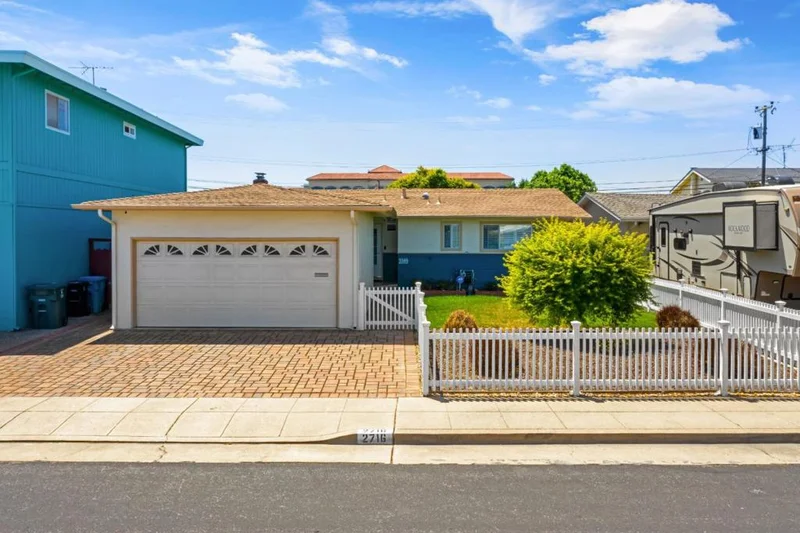 2716 Foster, San Mateo, CA 94403