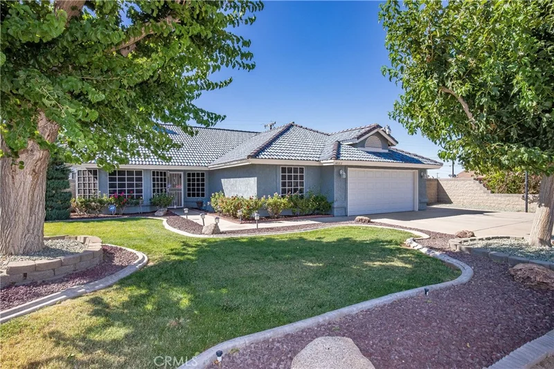 8553 Great Circle, California City, CA 93505