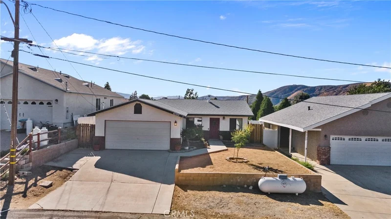 42749 Bluehills, Lake Hughes, CA 93532