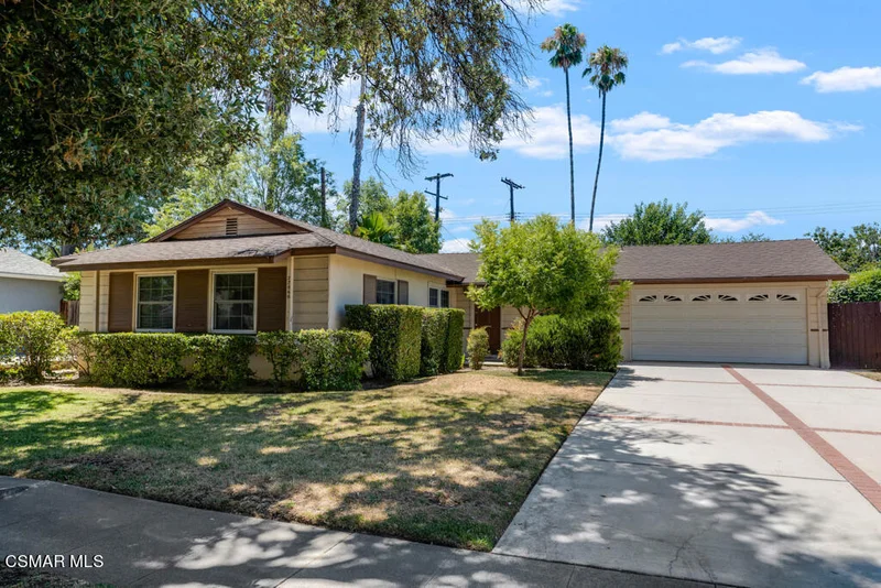22846 Lanark, West Hills, CA 91304