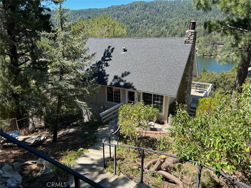 426 Delle, Crestline, CA 92325