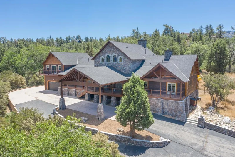 858 Fox Tower, Big Bear, CA 92314