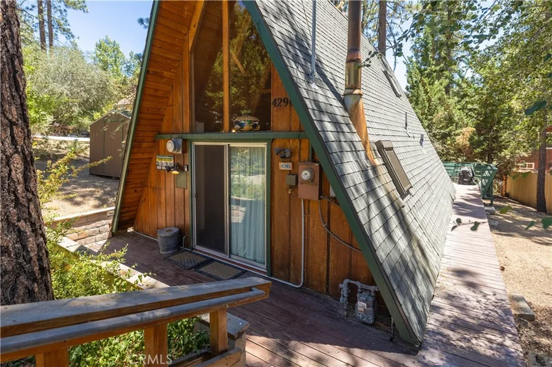 42965 Monterey, Big Bear Lake, CA 92315