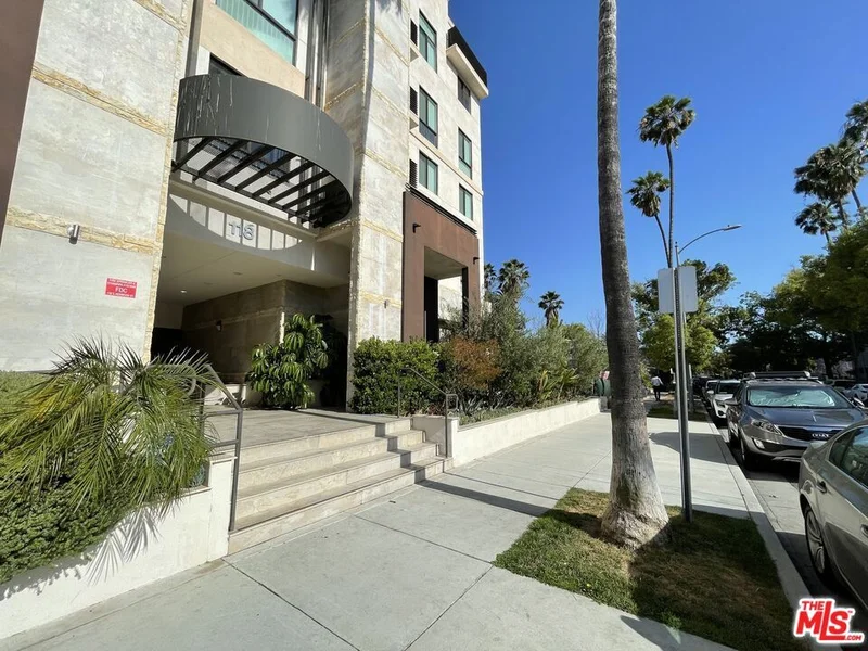 118 Kenwood #302, Glendale, CA 91205