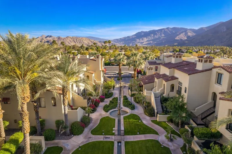 1020 Villorrio, Palm Springs, CA 92262