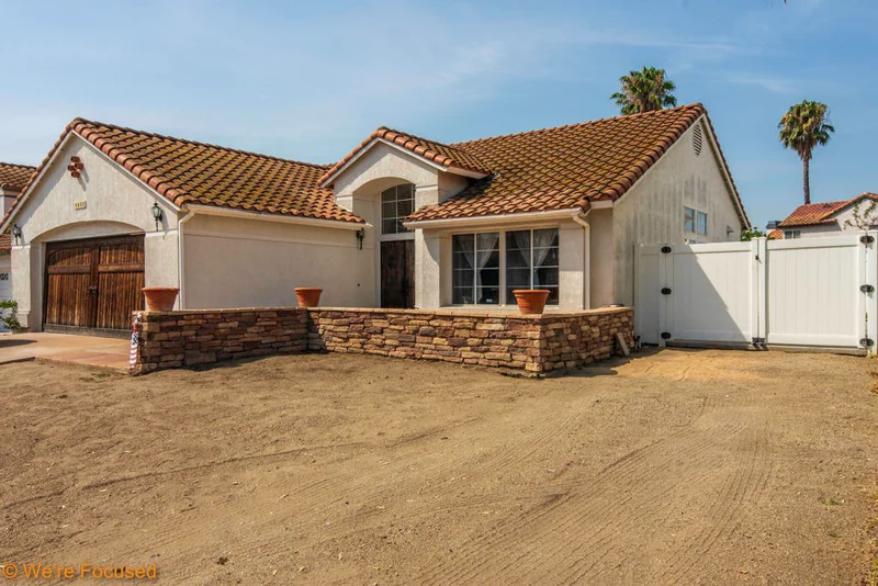 8633 Oakthorn, Riverside, CA 92508