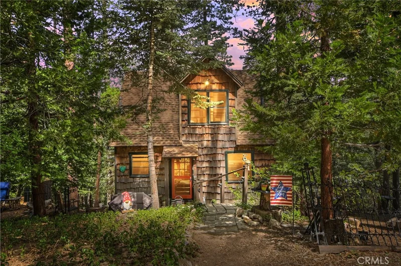 524 Clark, Blue Jay, CA 92317