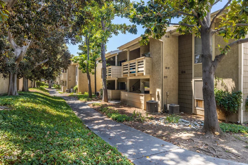 1130 Alosta #C103, Azusa, CA 91702
