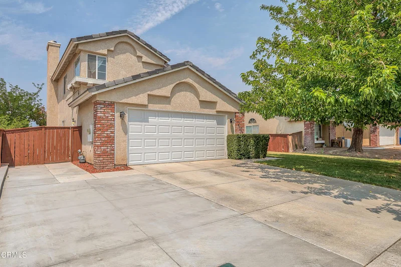 45651 Berkshire, Lancaster, CA 93534