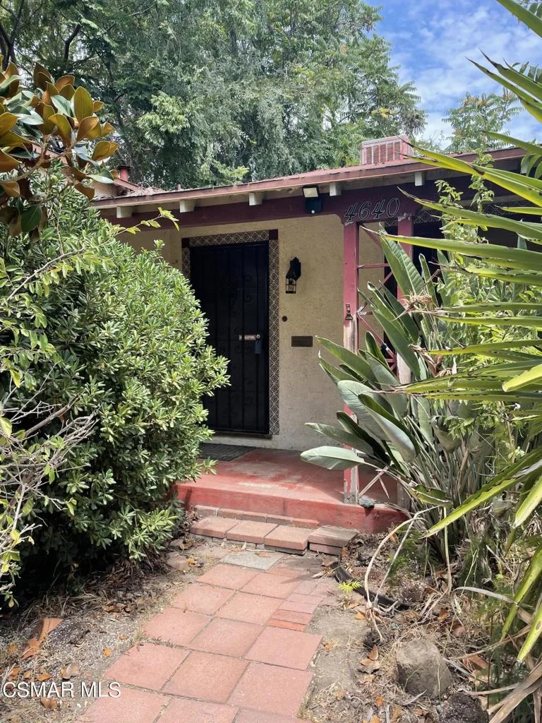 4640 Farmdale, North Hollywood, CA 91602