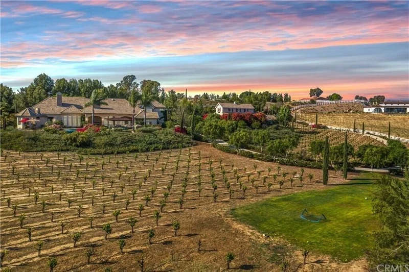 41105 Mesa Verde, Temecula, CA 92592