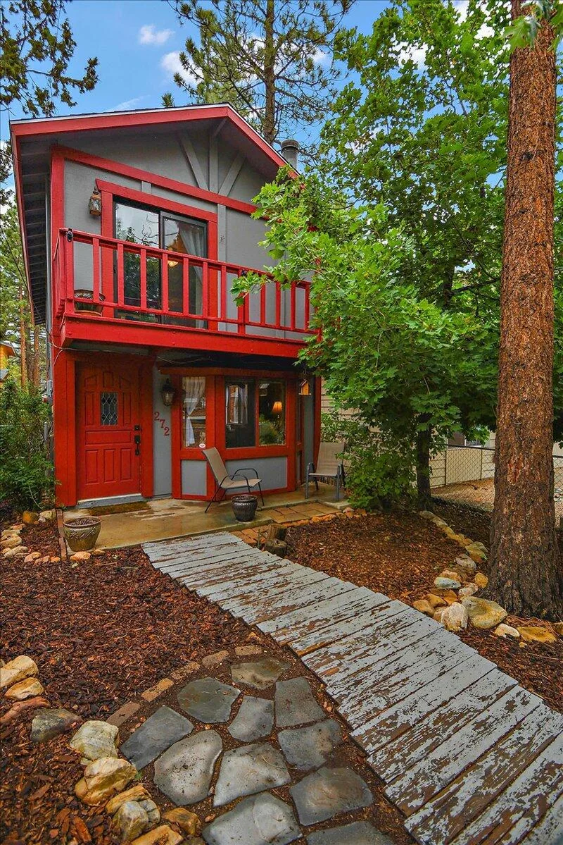 272 Imperial, Sugarloaf, CA 92386