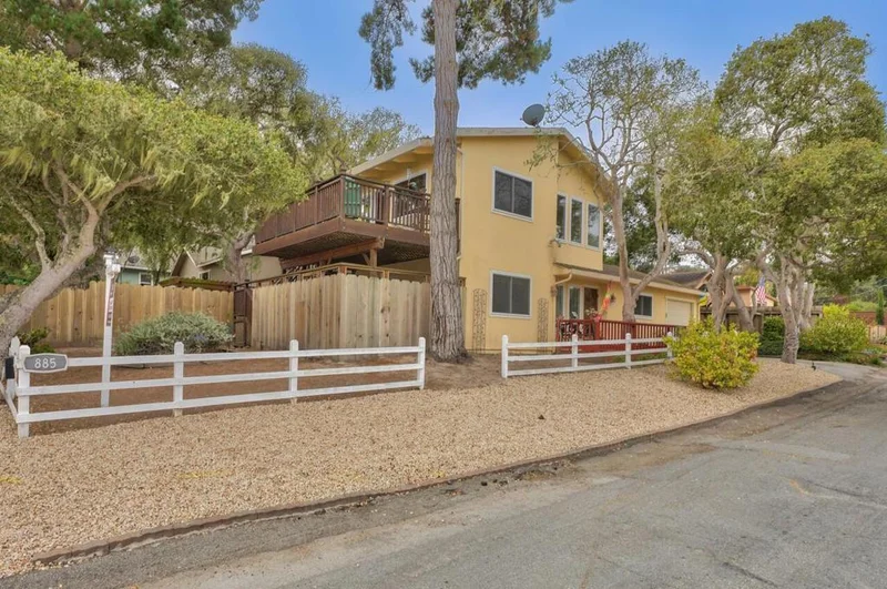 885 Grace, Monterey, CA 93940