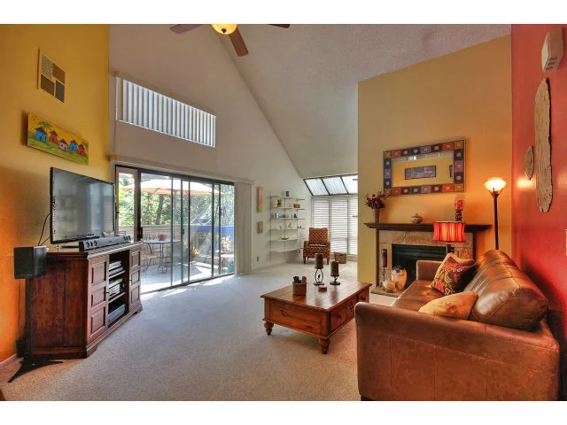 1137 Foxchase #28, San Jose, CA 95123