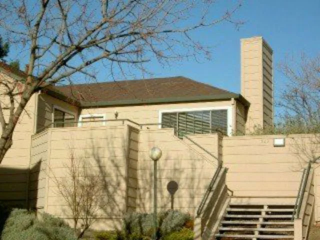 523 Elk Ridge Way 6, San Jose, CA 95136