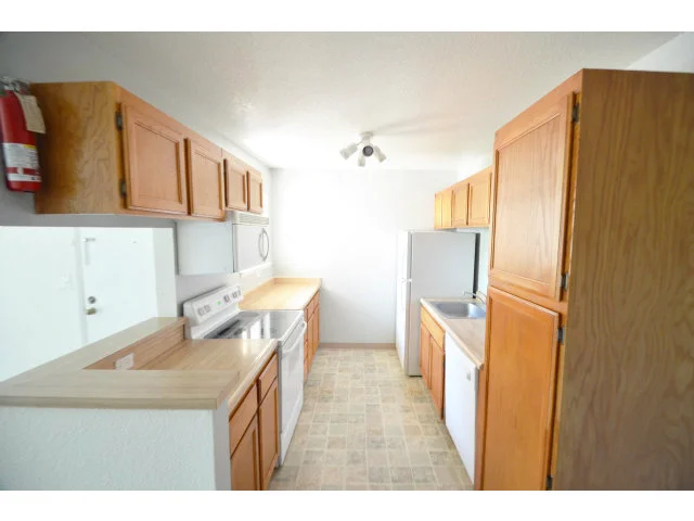 847 Woodside #218, San Mateo, CA 94401